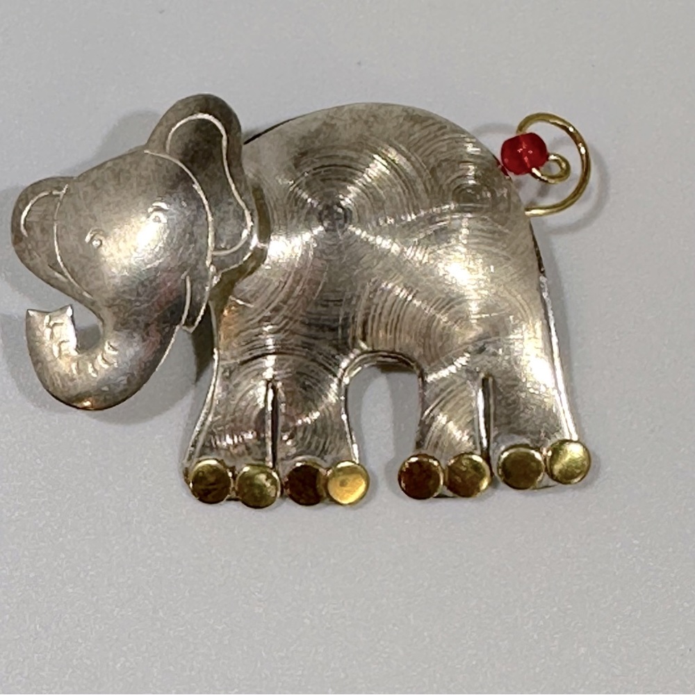 Elephant Silver Whimsical Artsy Pin Brooch Beaded Tail Good Luck Art To Wear